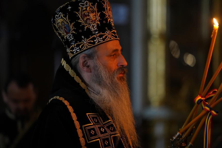 IPS Mitropolit Teofan a slujit Liturghia Darurilor mai înainte sfințite/ Foto: Constantin Comici
